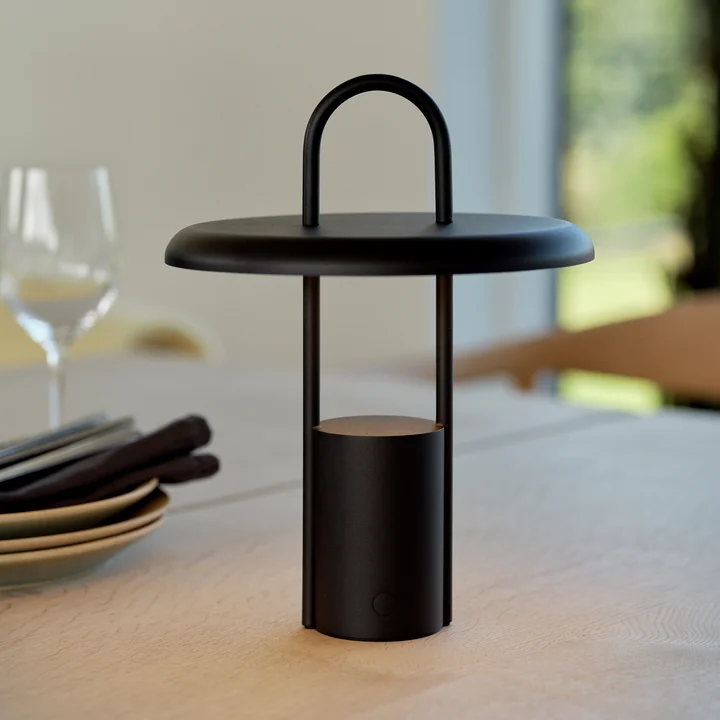 Pier Battery LED light in black from Stelton