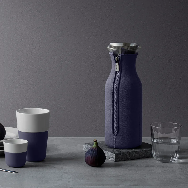 Refrigerator carafe Woven 1. 0 l from Eva Solo in color purple blue