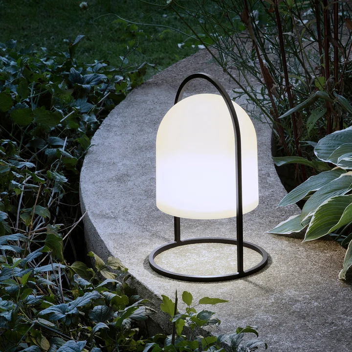Lantern Solar lamp from Eva Solo in the colors black / white