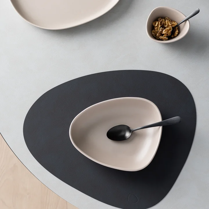 Curve Stoneware Plate from Lind DNA