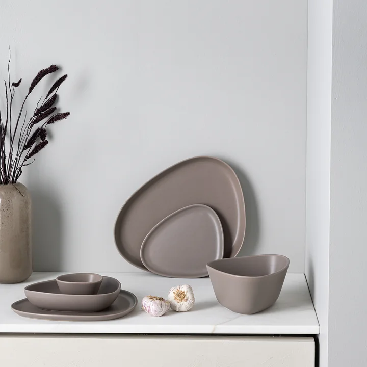 Curve Stoneware Plate from Lind DNA