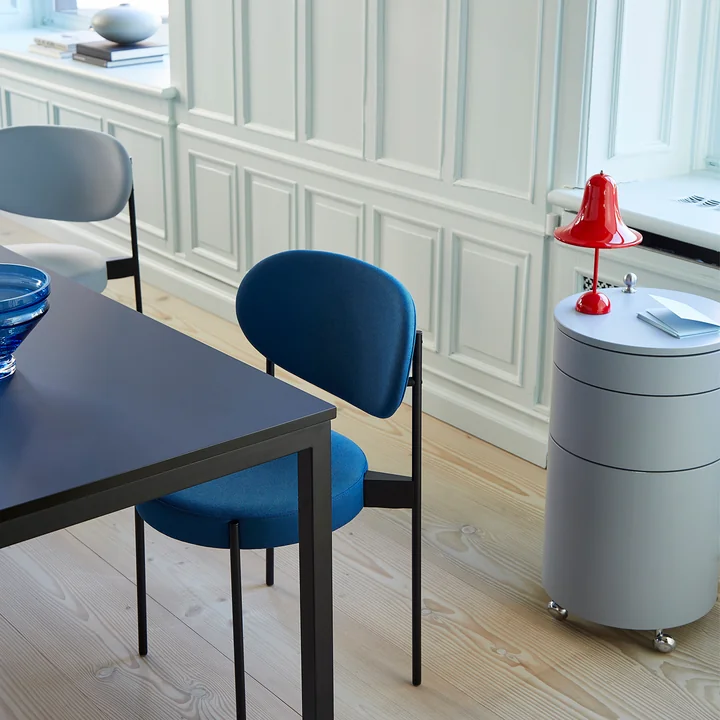 Pantop Portable LED battery light from Verpan