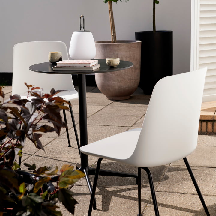 Rely HW70 Outdoor Chair, black / white from & Tradition