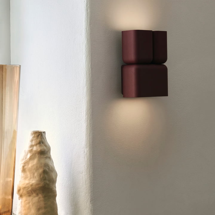 Tabata LN10 Wall light, dark burgundy from & Tradition