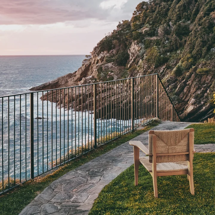 F-Chair Outdoor Lounge chair from Gubi