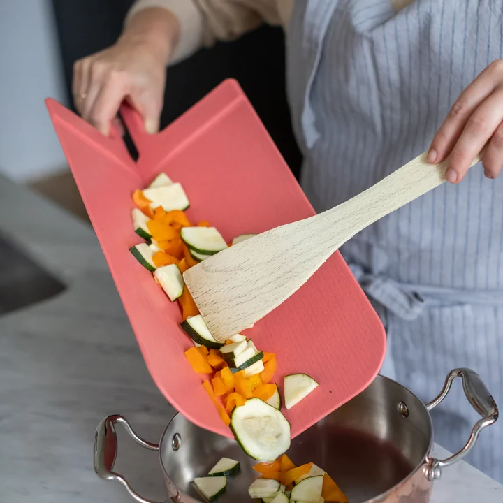Snap Cutting board L, nature coral from Koziol