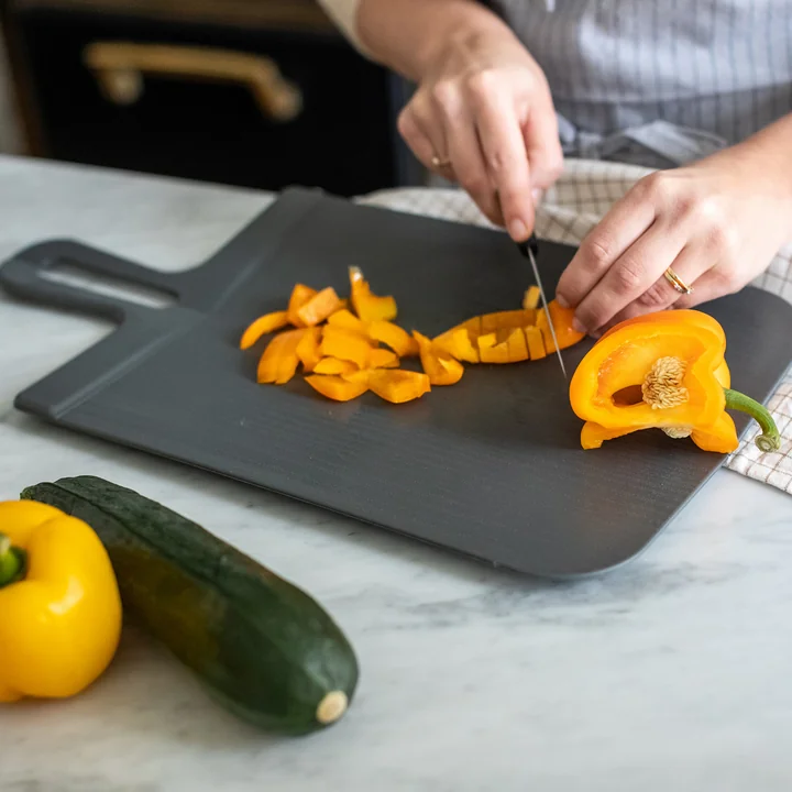 Snap Cutting board S, nature ash grey from Koziol