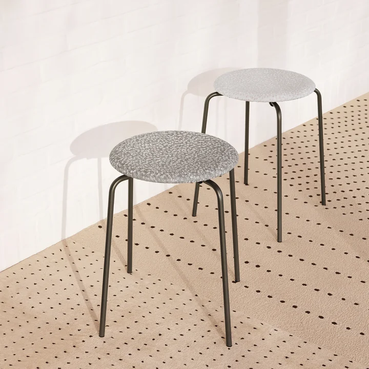 新品 未使用 AURALEE FRITZ HANSEN DOT STOOL 新品 未使用 AURALEE FRITZ HANSEN DOT STOOL Dot by Arne
