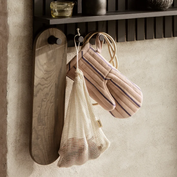 Hale Oven glove, rose / bright blue by Ferm Living