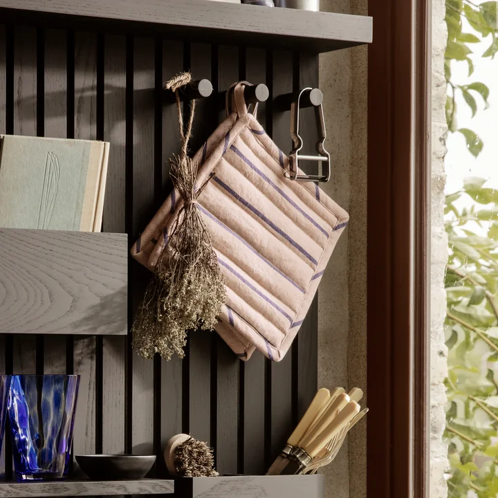 Hale Pot holder, rose / bright blue by Ferm Living