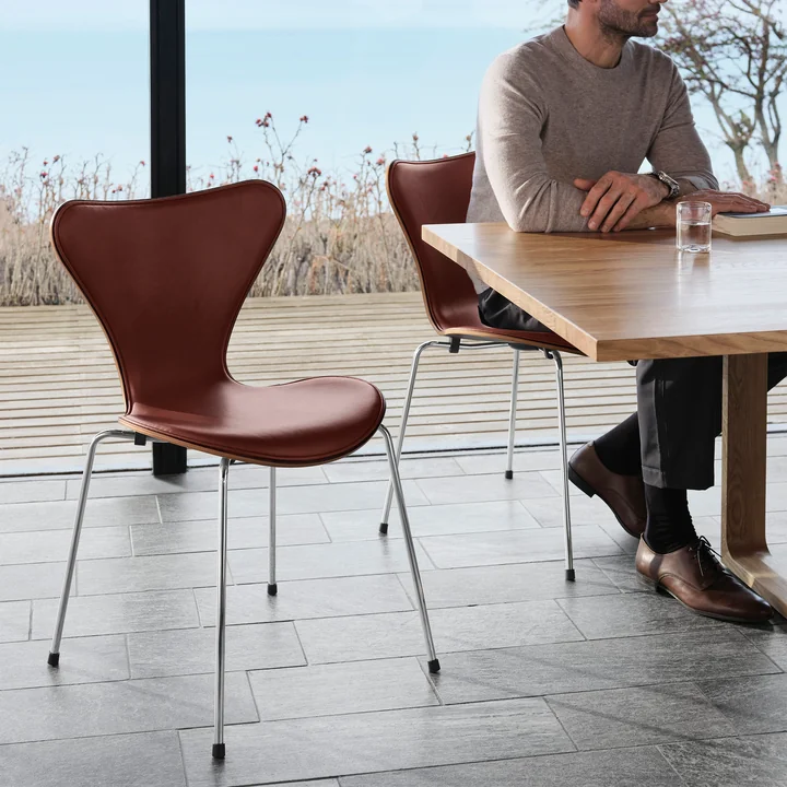 Series 7, chair, chestnut brown leather / chrome frame by Fritz Hansen
