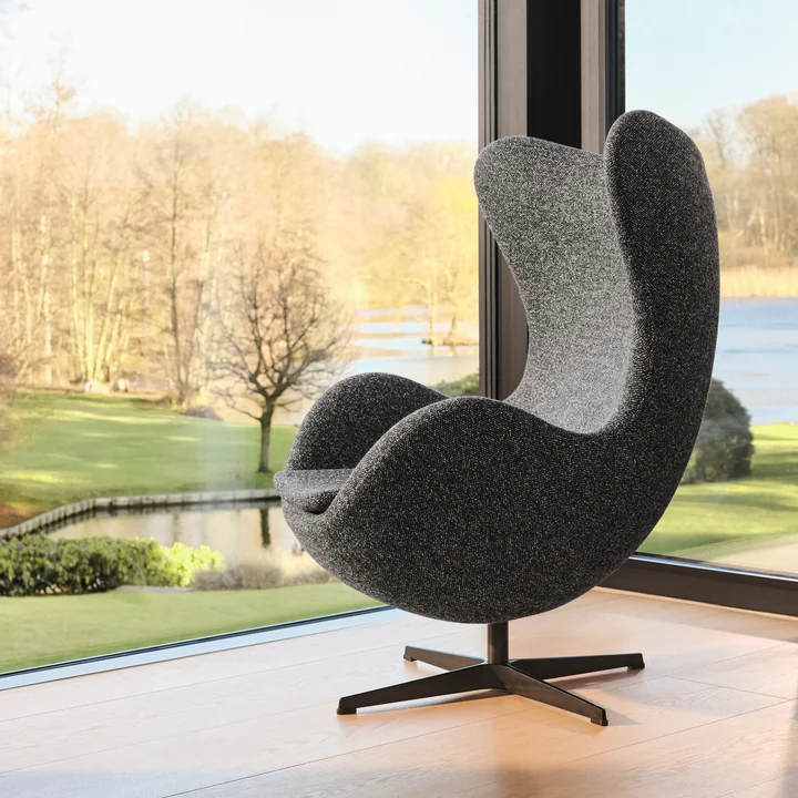 Egg Chair, Vanir Granite brown from Fritz Hansen