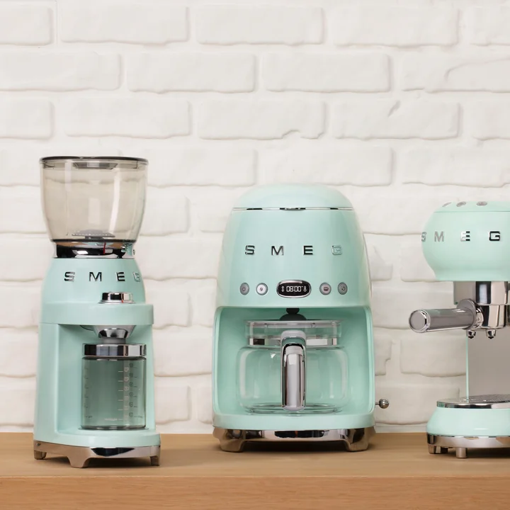 50's style coffee grinder CGF14 from Smeg