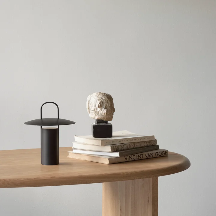 The Ray battery lamp from Audo