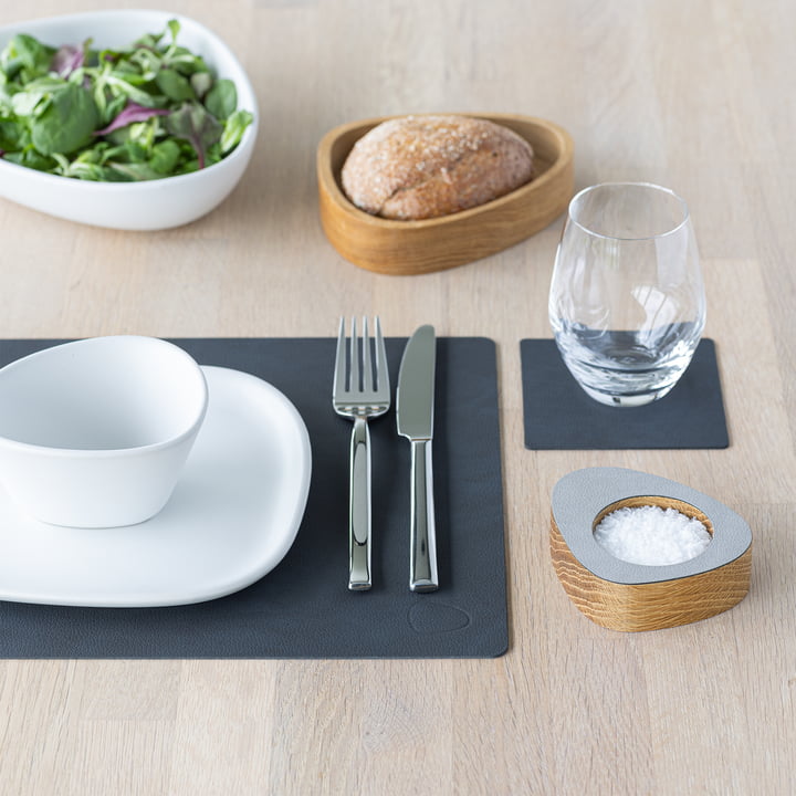 Placemat Square M from Lind DNA in the version Nupo black
