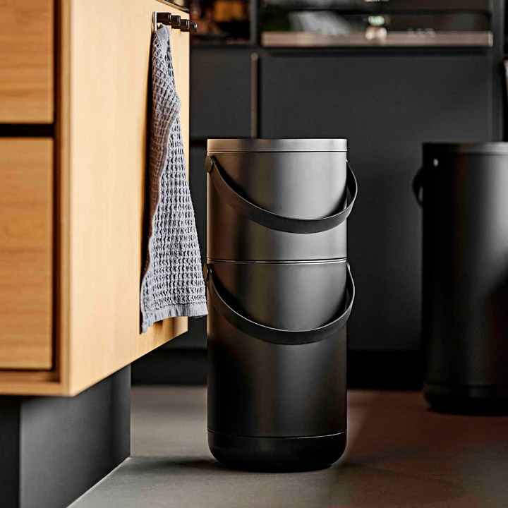 Circular Trash can, 22 + 12 l., black from Zone Denmark