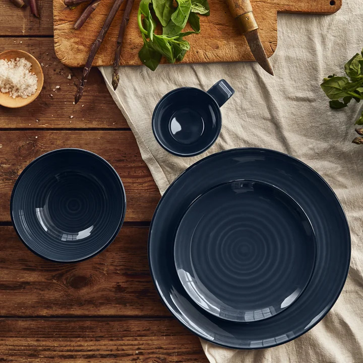 Colore from Kähler Design in the color berry blue