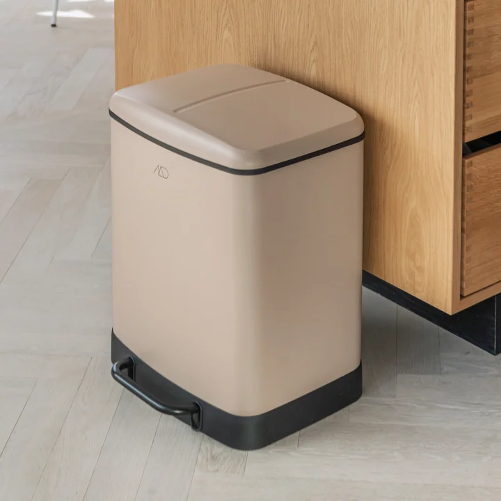 Wonda Duo -Pedal bucket from Mette Ditmer in the color sand