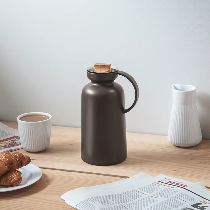 Silhouette Vacuum jug from Eva Solo