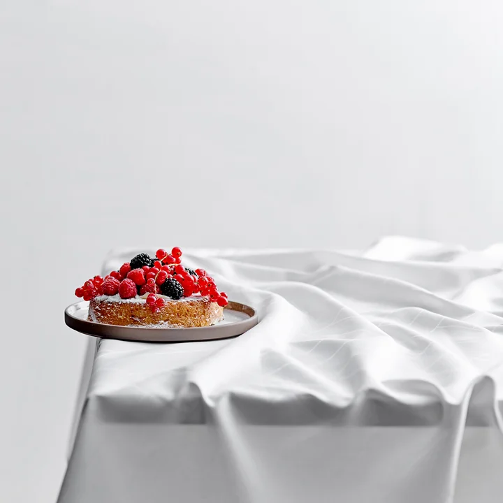 Tiles Damask Table cloth from Södahl