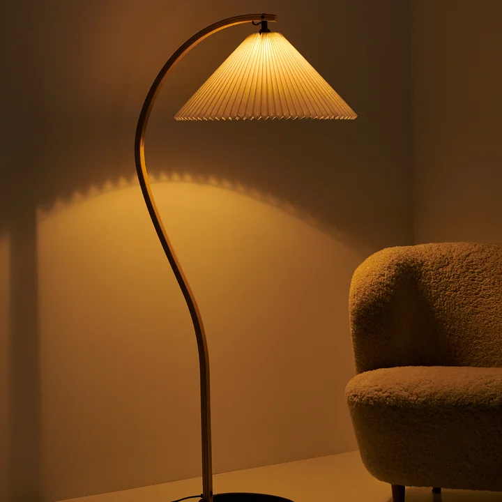 Timberline Floor lamp from Gubi