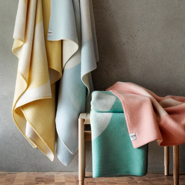 MOON Ceiling, sickle-shaped from Røros Tweed