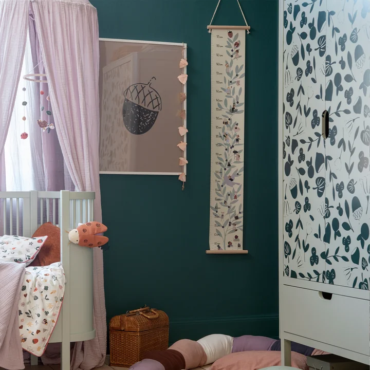 Children measuring stick from Sebra