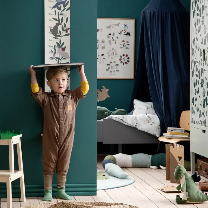 Children measuring stick from Sebra