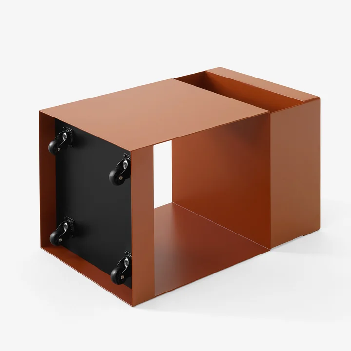 Rotate side table, terracotta by & Tradition