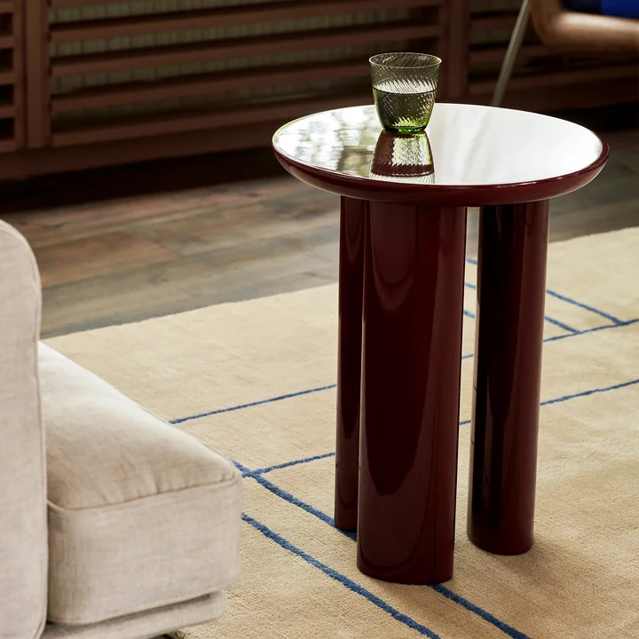 Tung side table, burgundy red from & Tradition