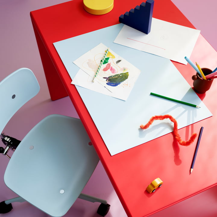 Monterey children desk from Montana