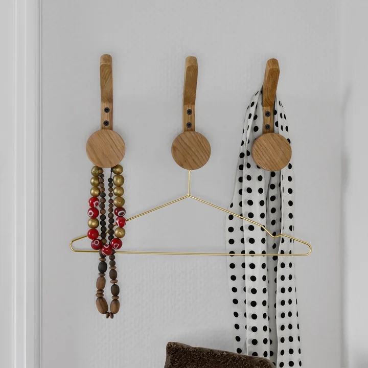 Wall hook Hank, natural oak from vonbox