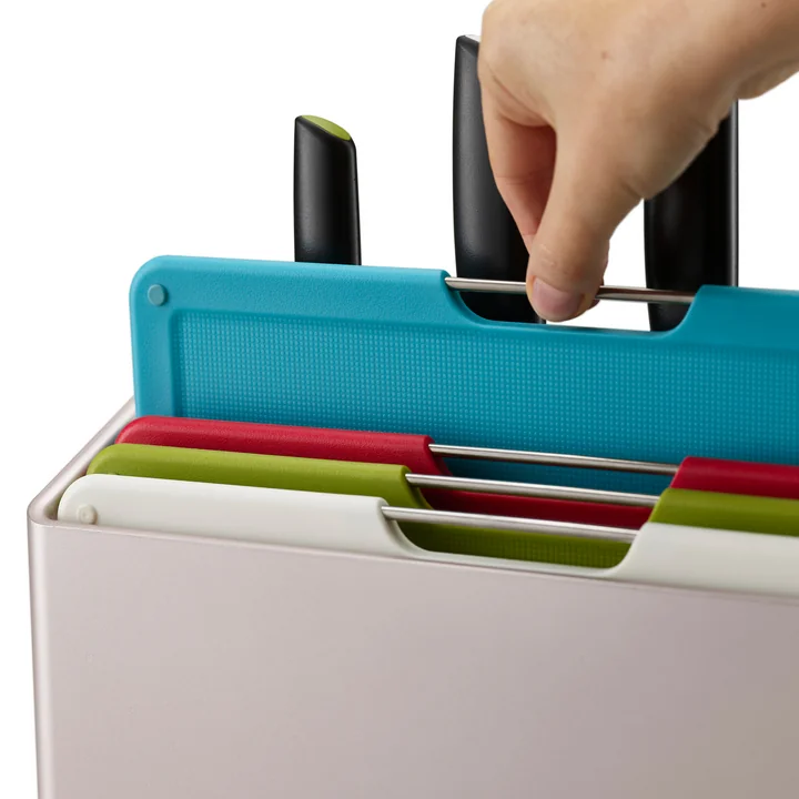 Folio Plus Knife and cutting board set from Joseph Joseph