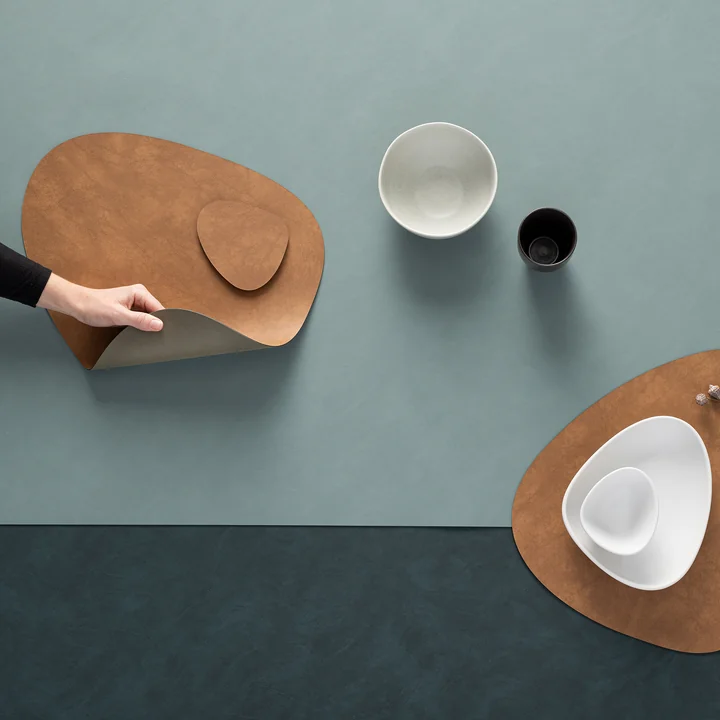 Placemat Curve M from Lind DNA