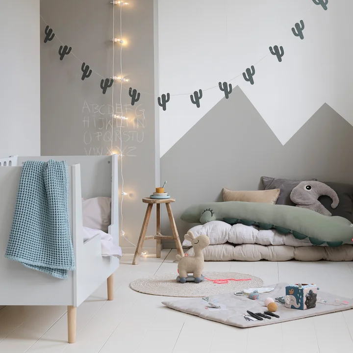 Pull-along animal and crib from Done by Deer