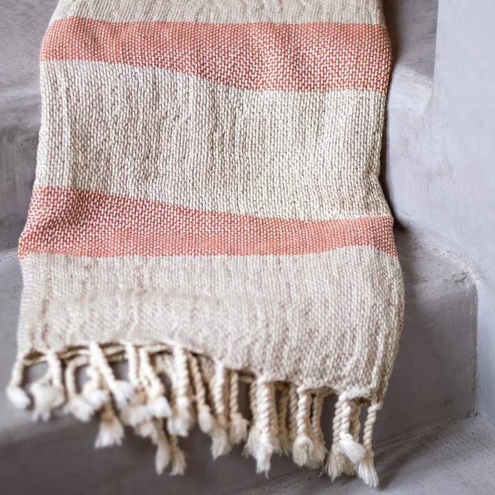 Linen Basket Blanket from Studio Zondag in the version natural / spicy orange