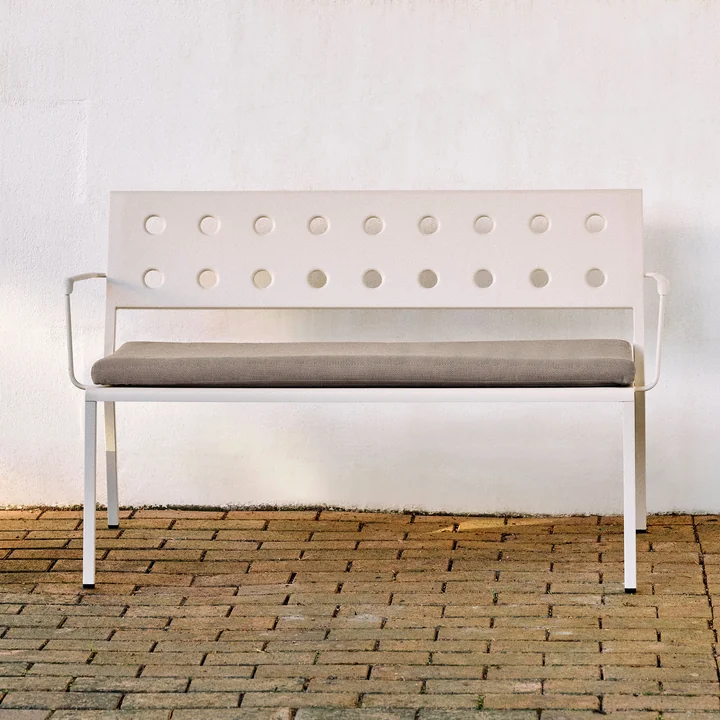 Balcony Lounge bench with armrests, L 121,5 cm, chalk beige from HAY