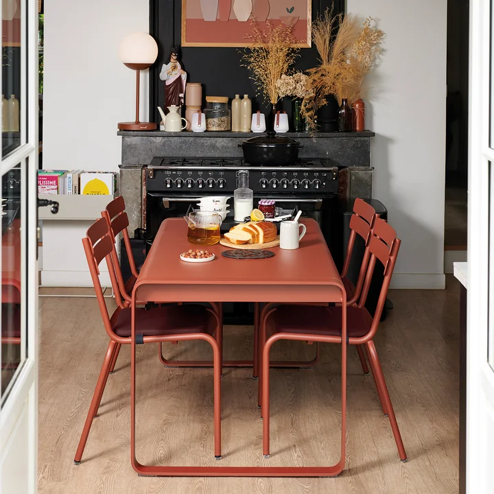 Mooon! Battery LED table lamp from Fermob