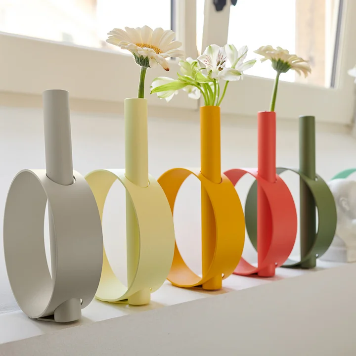 The colorful IOS vases from Fermob