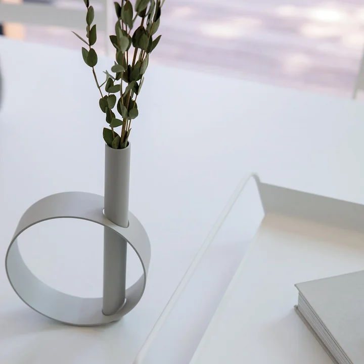 The colorful IOS vases from Fermob