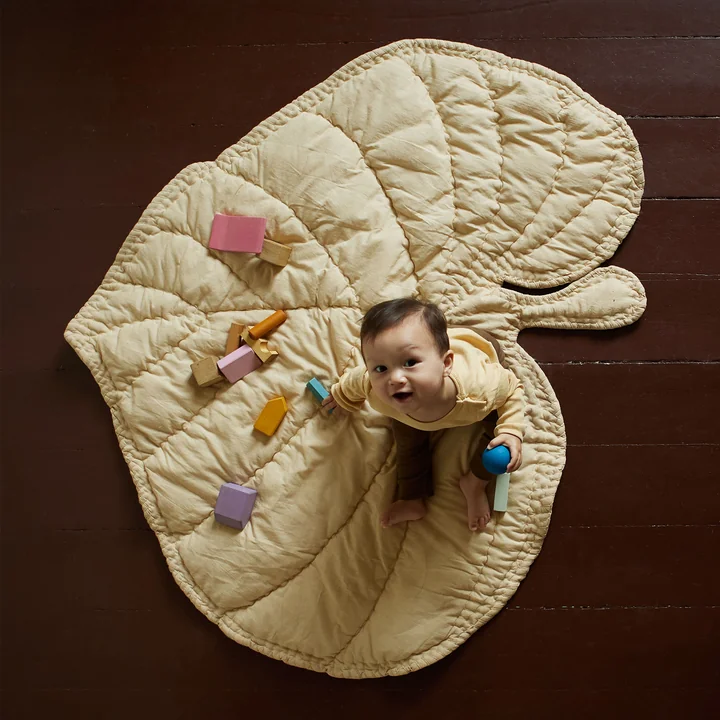 Leaf Play blanket from Nofred in color sand