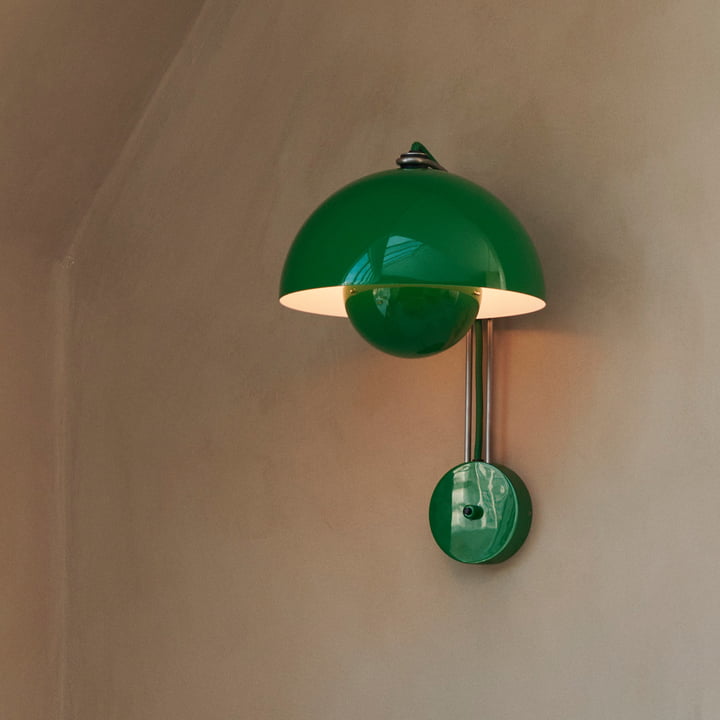 & Tradition - Flowerpot Wall lamp VP8, signal green