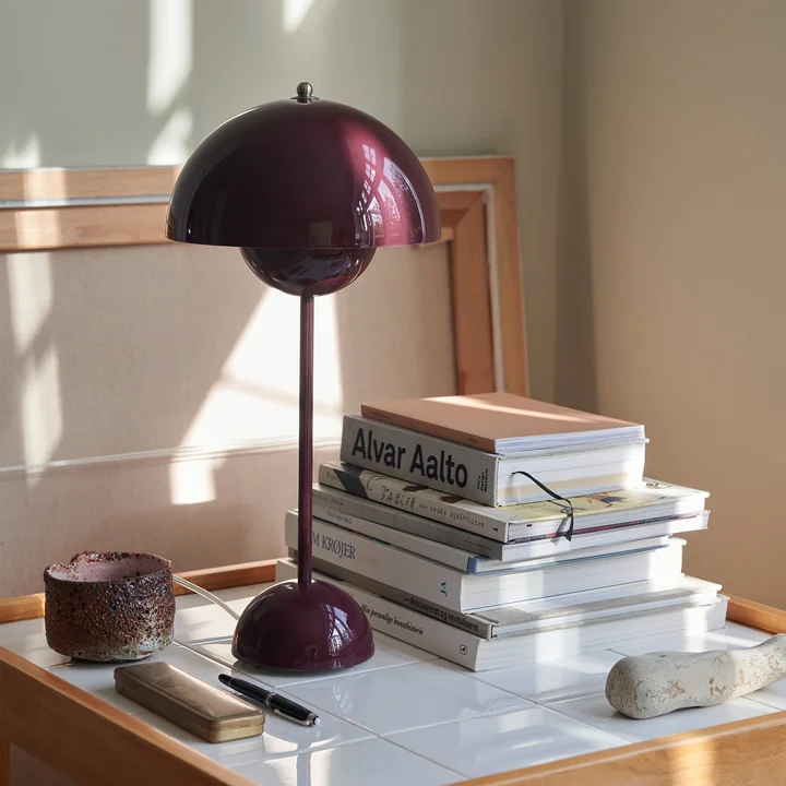 & Tradition - FlowerPot table lamp VP3, dark plum