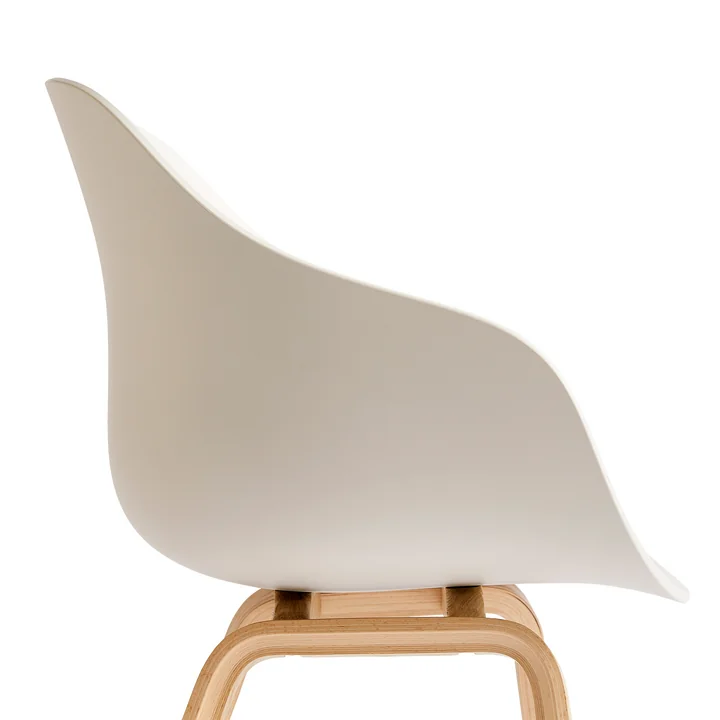 About a Chair AAC 222, oak lacquered / melange cream from HAY