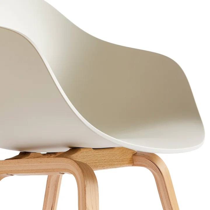 About a Chair AAC 222, oak lacquered / melange cream from HAY