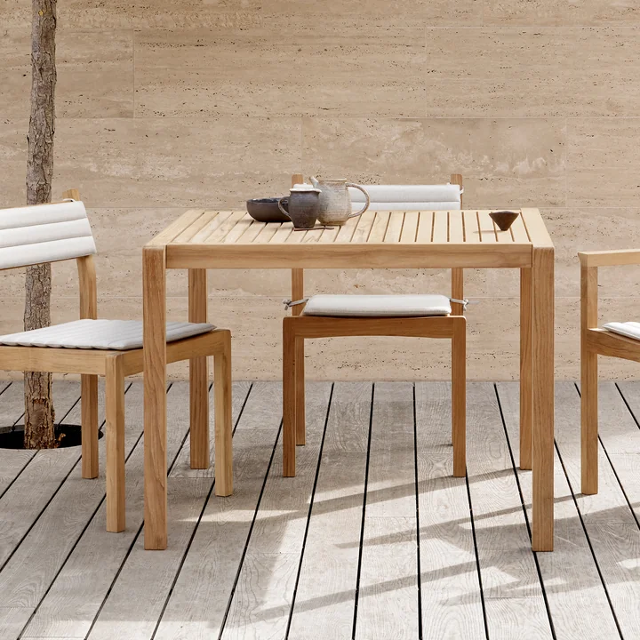 Carl Hansen - AH902 Garden table, 100 x 9 8. 5 cm, teak untreated