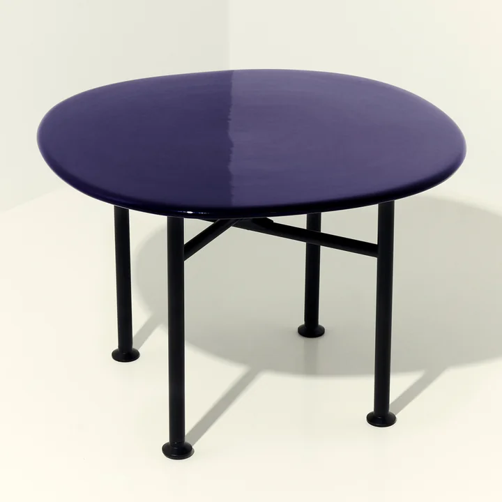 Carmel Outdoor lounge table from Gubi