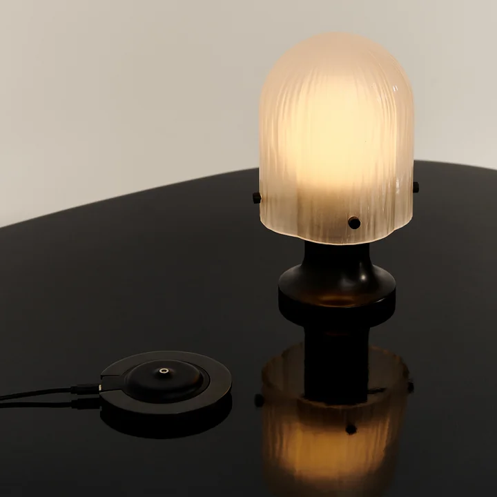 Seine Table lamp LED Outdoor from Gubi in the finish brass antique / frosted glass