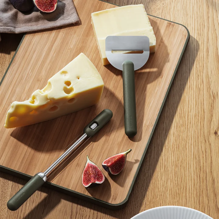Green Tools Cheese slicer and cheese slicer, green from Eva Solo