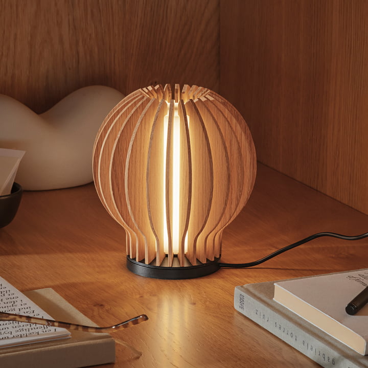 Radiant LED battery light, Ø 14 x H 15 cm, oak from Eva Solo